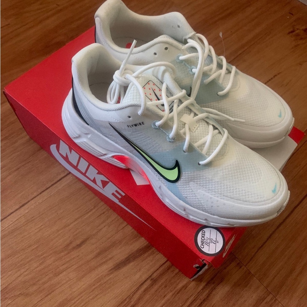 Nike Women’s Alphina 5000 2000s Sneakers